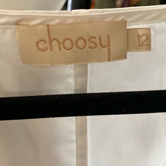 Choosy White Peacock Puff Shoulder Crop Top - Picture 6 of 13